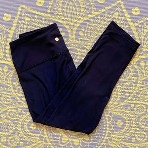 Yogalicious Crop Leggings. NWOT.